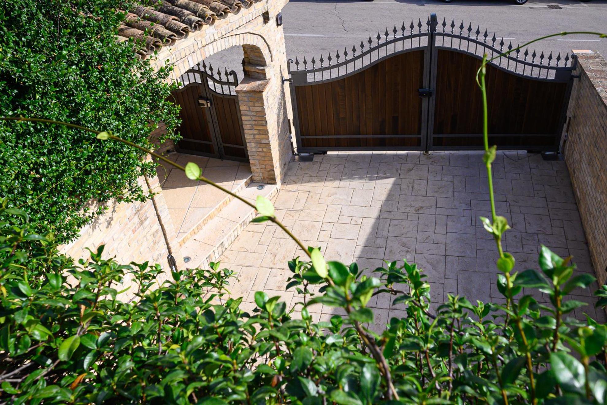 Villa Klaudja Pianella  エクステリア 写真